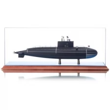 Макет подводной лодки "Варшавянка" (масштаб 1:200)